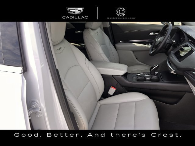 Used 2022 Cadillac XT4 Luxury w/ Cold Weather Package AWD/4WD image 28