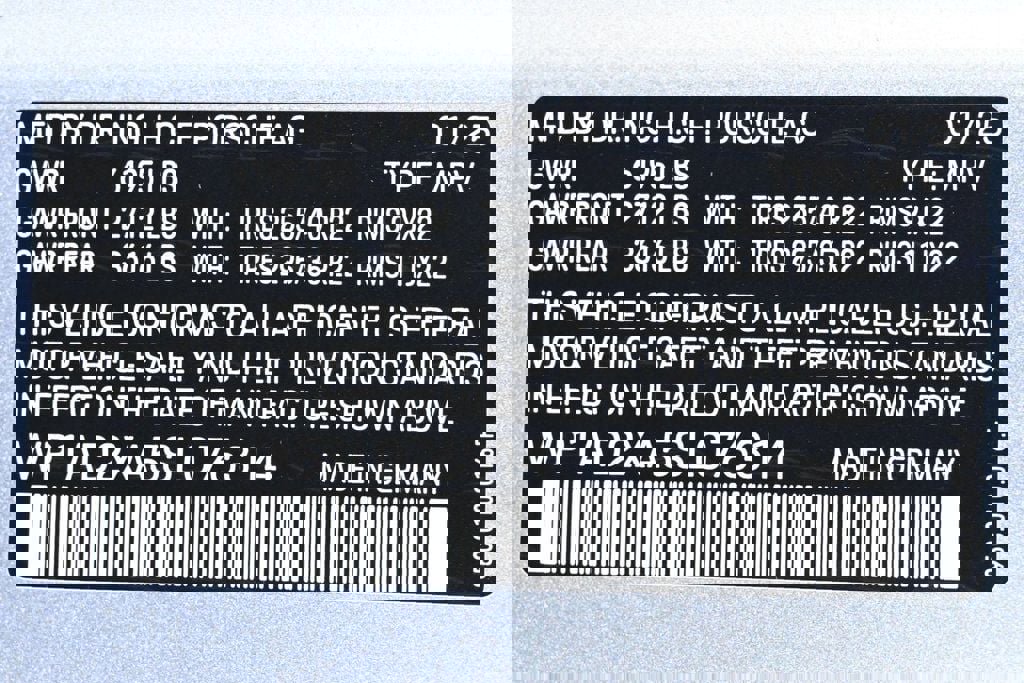 Certified 2025 Porsche Macan Electric image 30