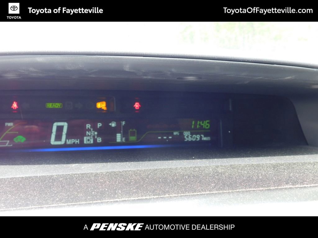 Used 2017 Toyota Prius V Two image 11