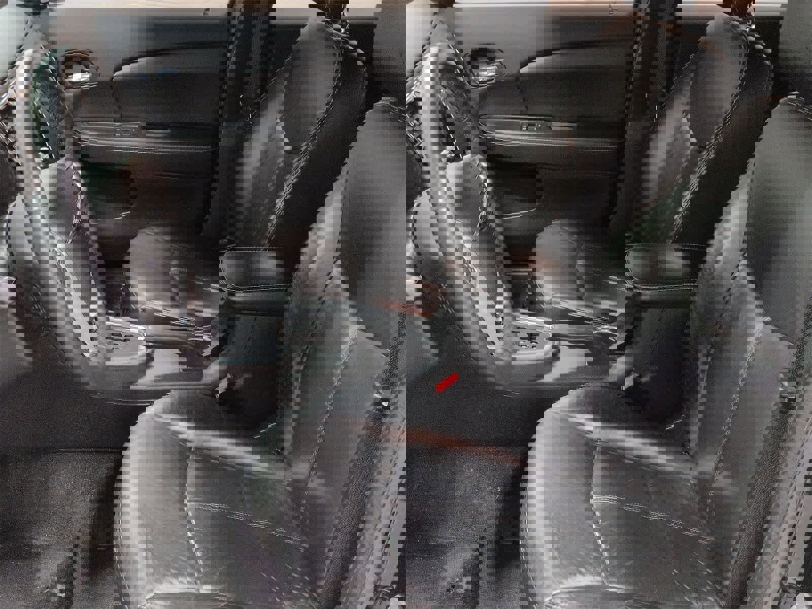 Used 2013 Chrysler 200 Limited image 17