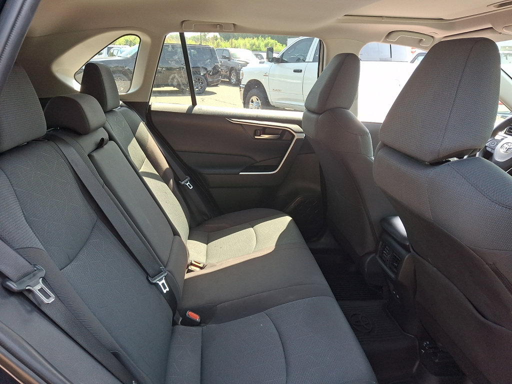 Used 2025 Toyota RAV4 XLE w/ Convenience Package AWD/4WD image 15