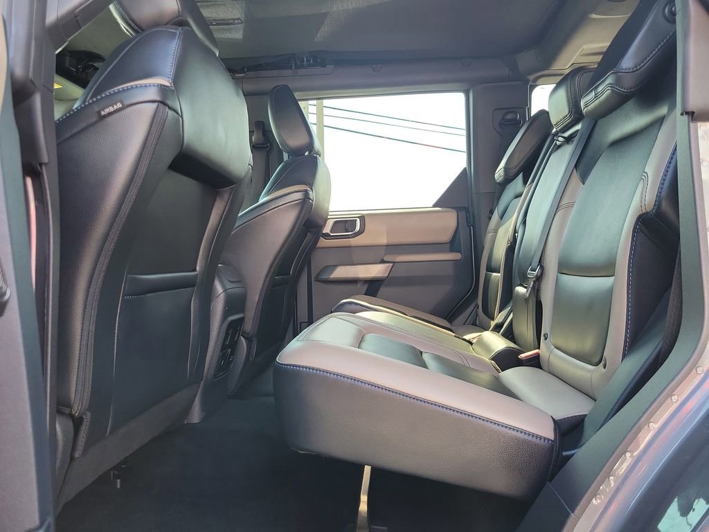 Used 2023 Ford Bronco Wildtrak image 17
