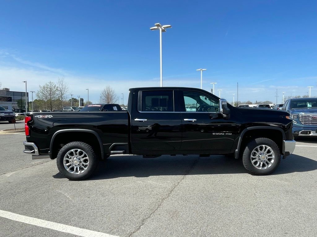 Used 2024 Chevrolet Silverado 2500 LTZ w/ LTZ Plus Package image 8