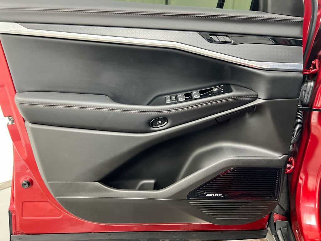 Used 2025 Jeep Wagoneer S Limited AWD/4WD image 22