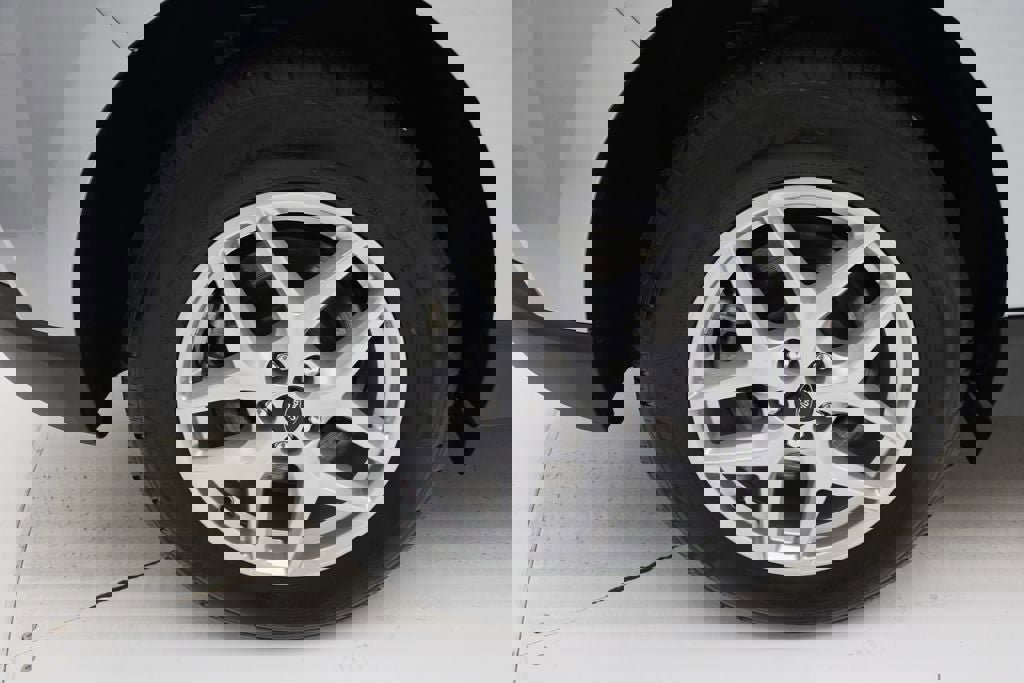 Used 2024 Ford Edge SEL image 10