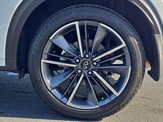 Used 2025 INFINITI QX55 Luxe w/ Cargo Package image 11