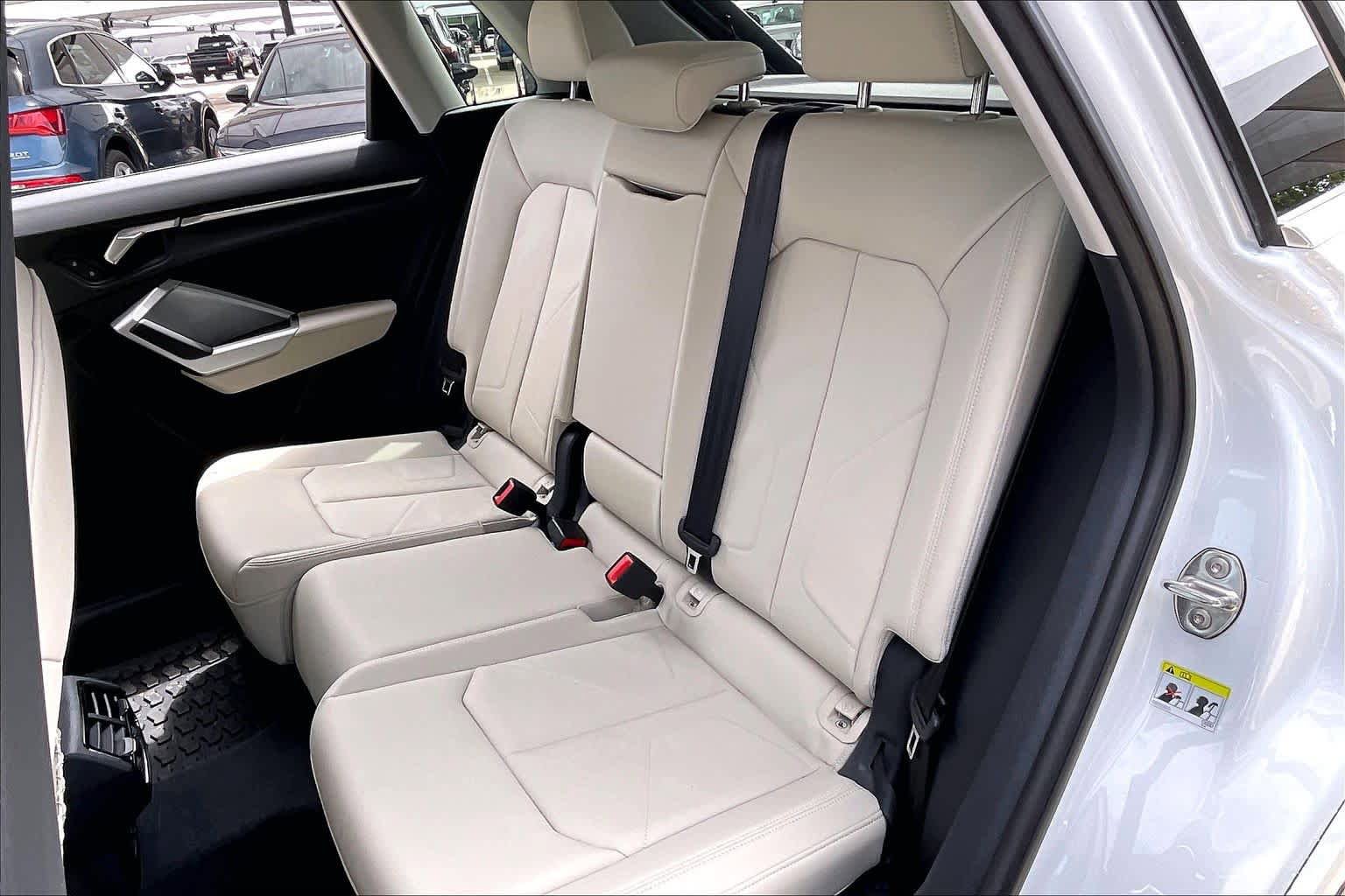 Used 2023 Audi Q3 2.0T Premium w/ Convenience Package AWD/4WD image 20