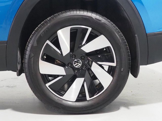 Used 2024 Volkswagen Atlas SE w/ Technology Package image 40