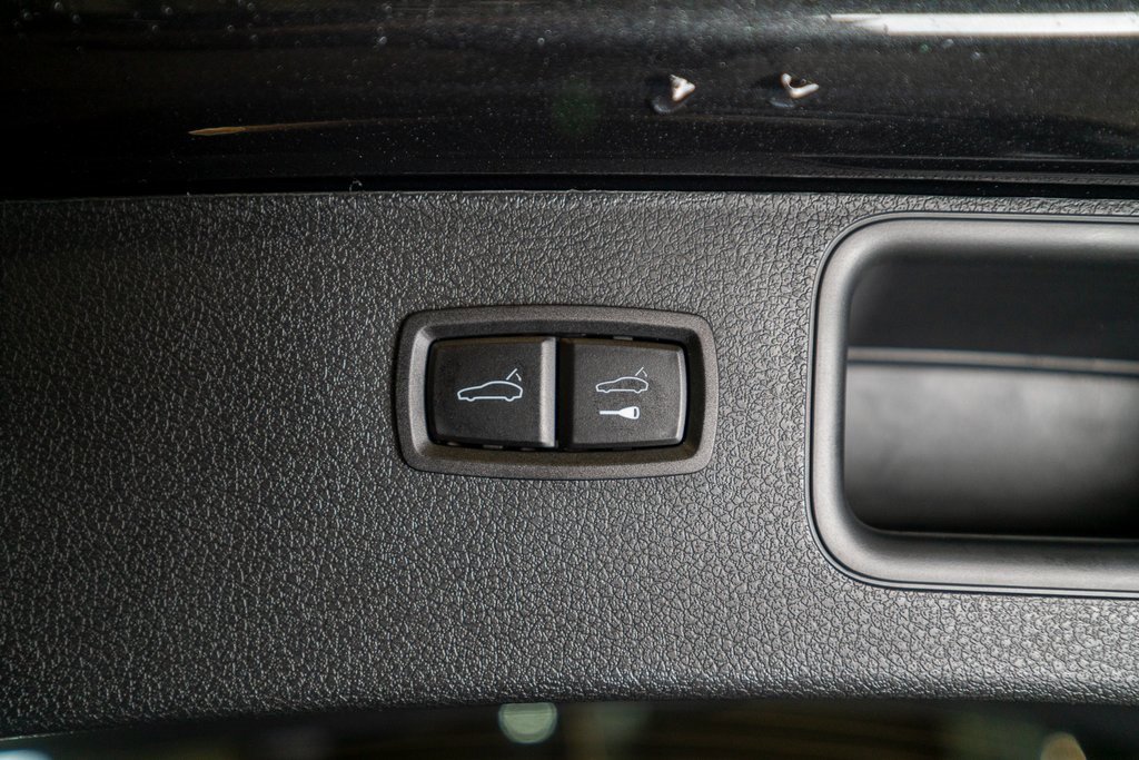 New 2026 Porsche Macan image 37