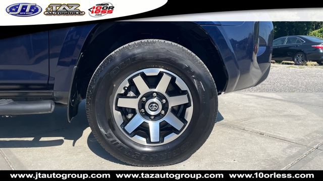 Used 2018 Toyota 4Runner TRD Off-Road Premium AWD/4WD image 9
