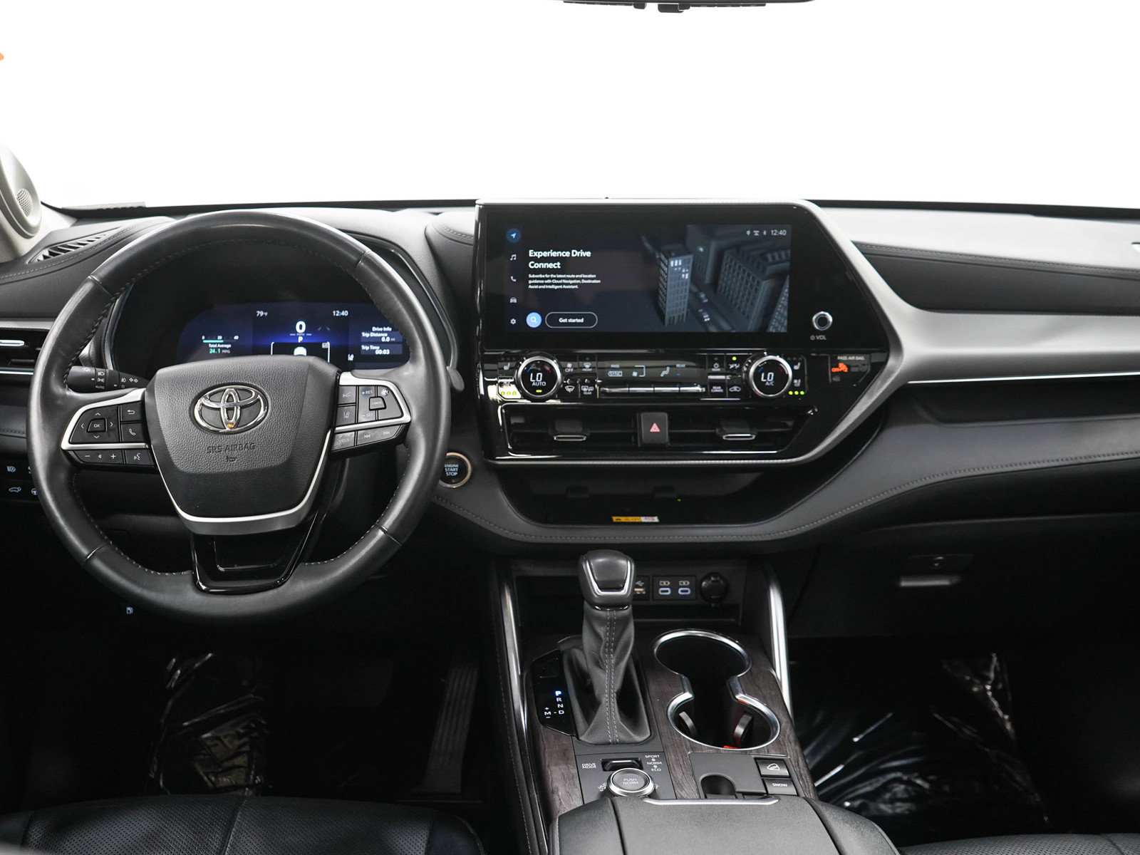 Used 2024 Toyota Highlander Platinum AWD/4WD image 18