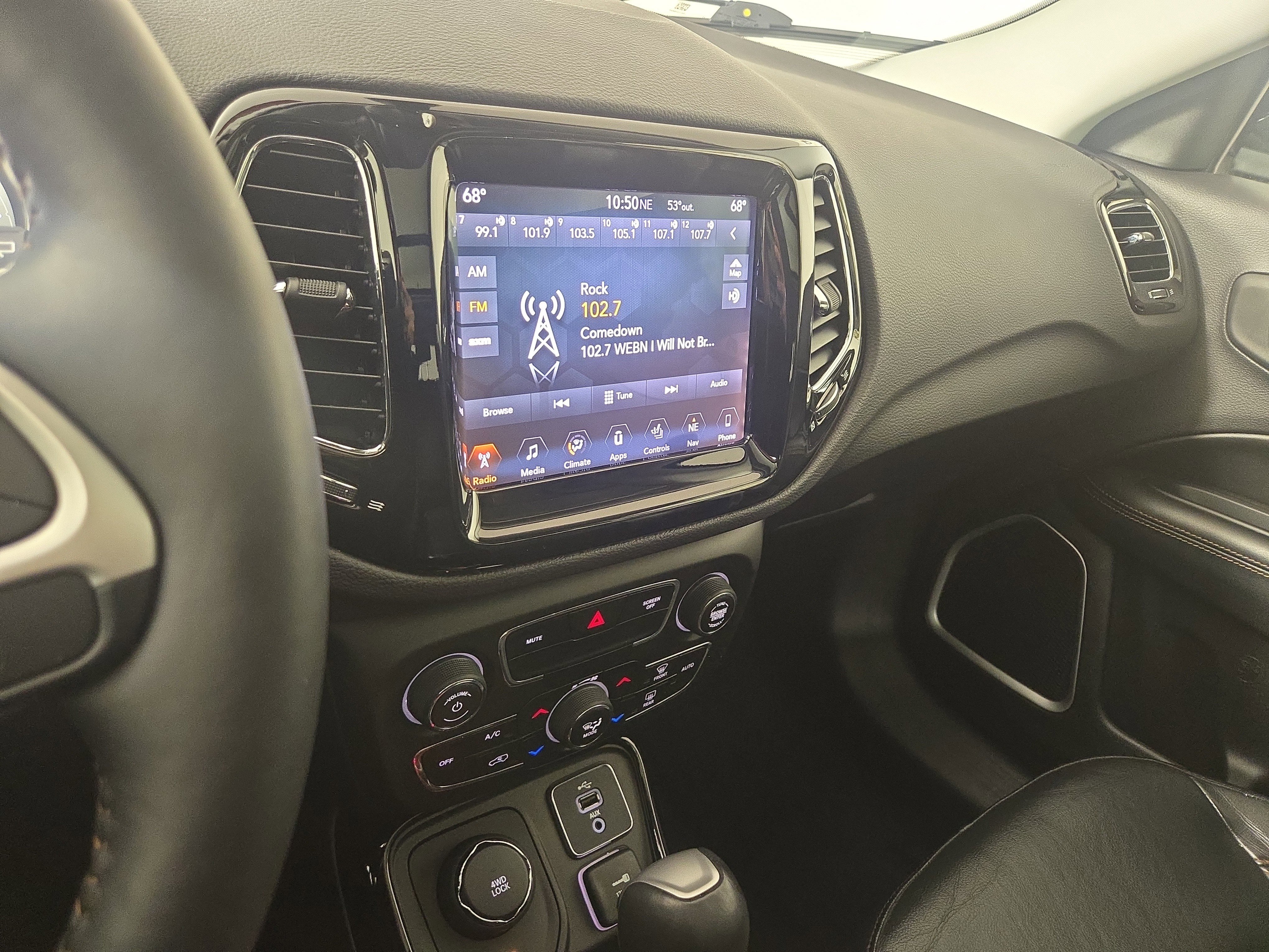 Used 2018 Jeep Compass Limited w/ Navigation Group image 23