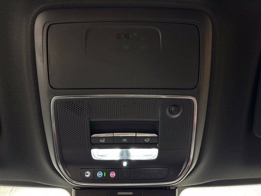 New 2027 Chevrolet Traverse RS w/ LPO, Floor Liner Package AWD/4WD image 27