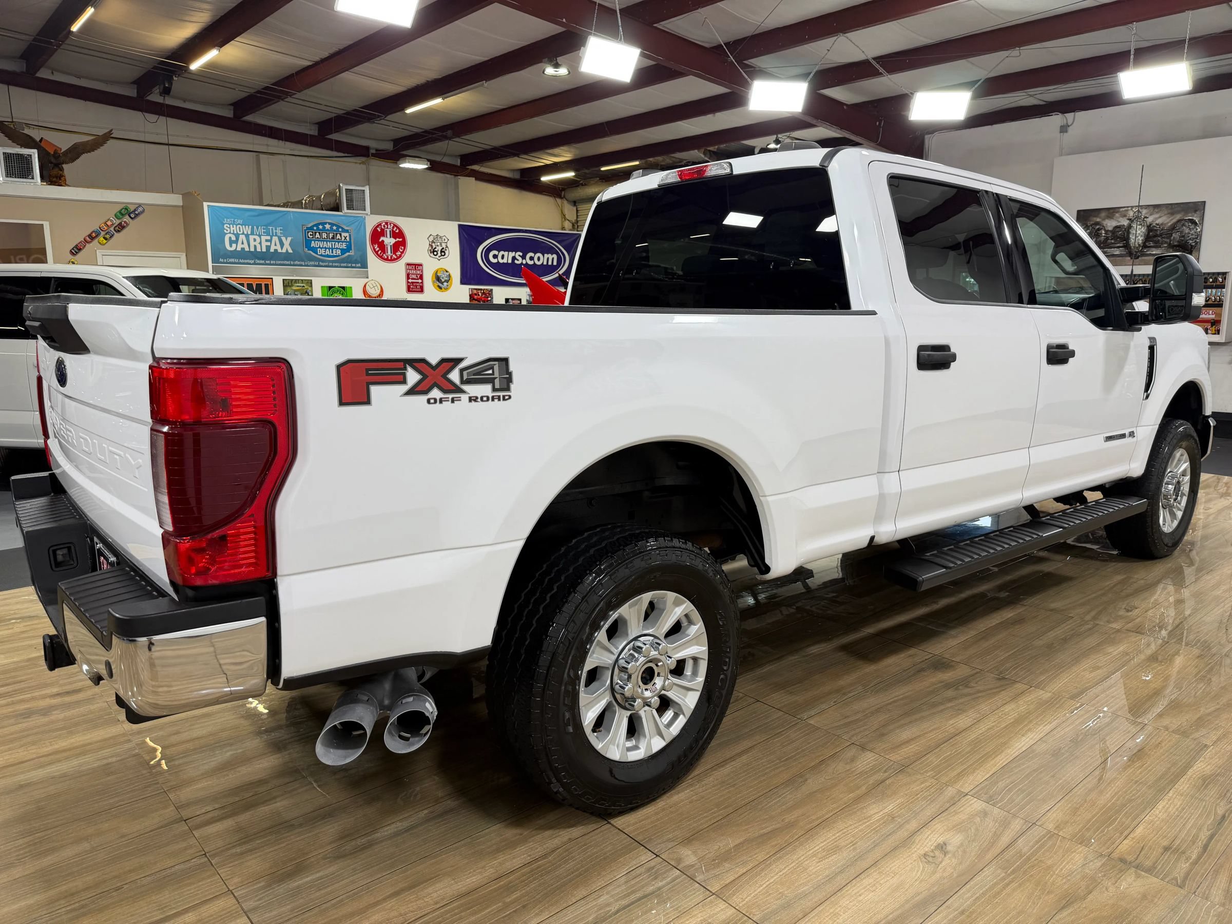 Used 2022 Ford F250 XLT w/ XLT Value Package AWD/4WD image 6
