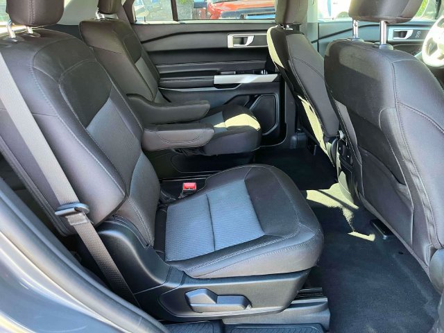 Used 2023 Ford Explorer XLT RWD image 23