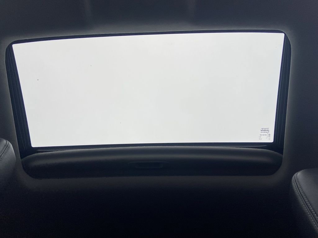 Used 2018 Toyota Highlander SE w/ Protection Package #3 image 19