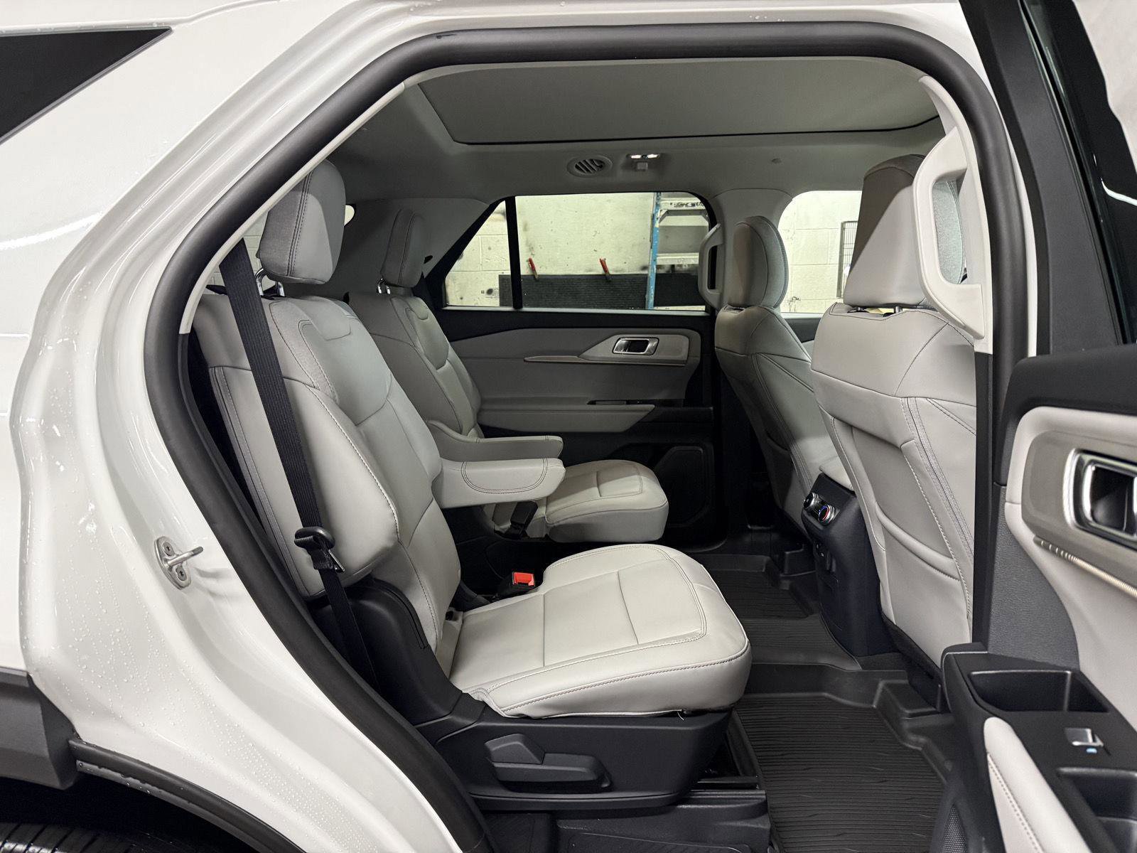 New 2026 Ford Explorer Active w/ Active Comfort Package image 27