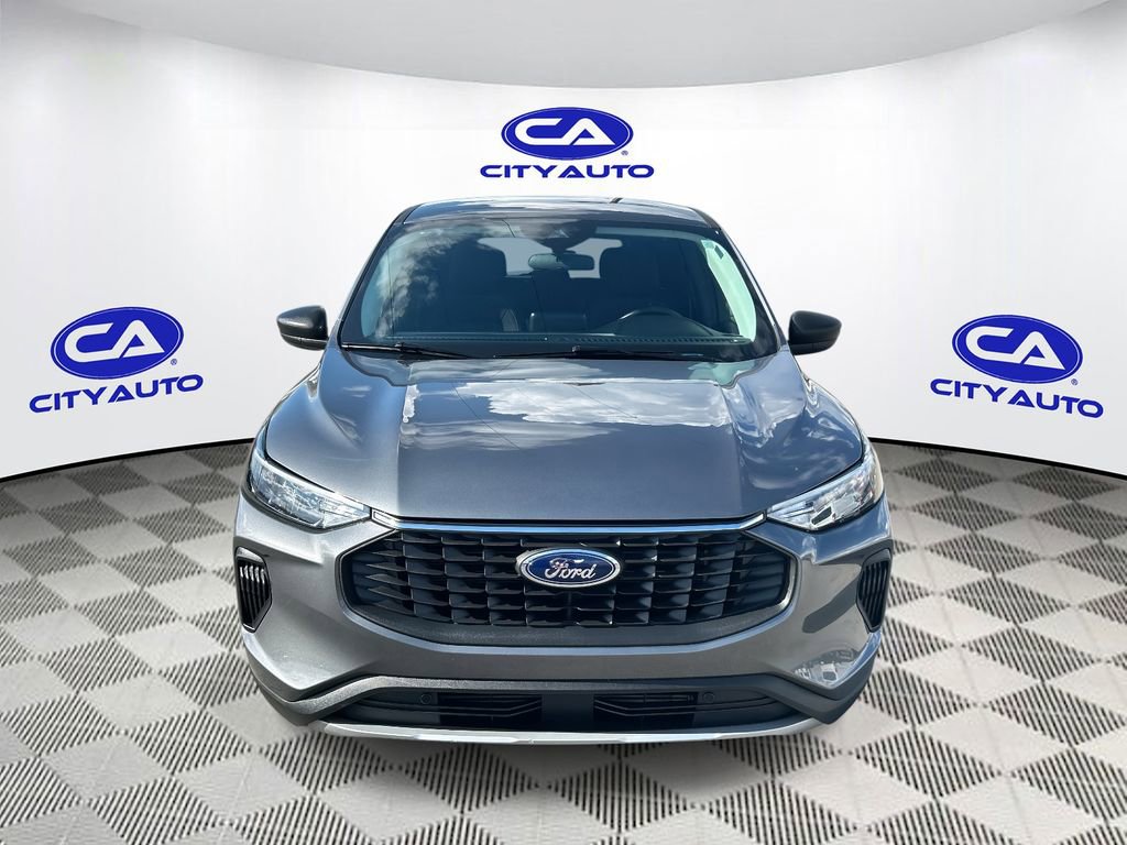 Used 2024 Ford Escape Active w/ Cold Weather Package image 10