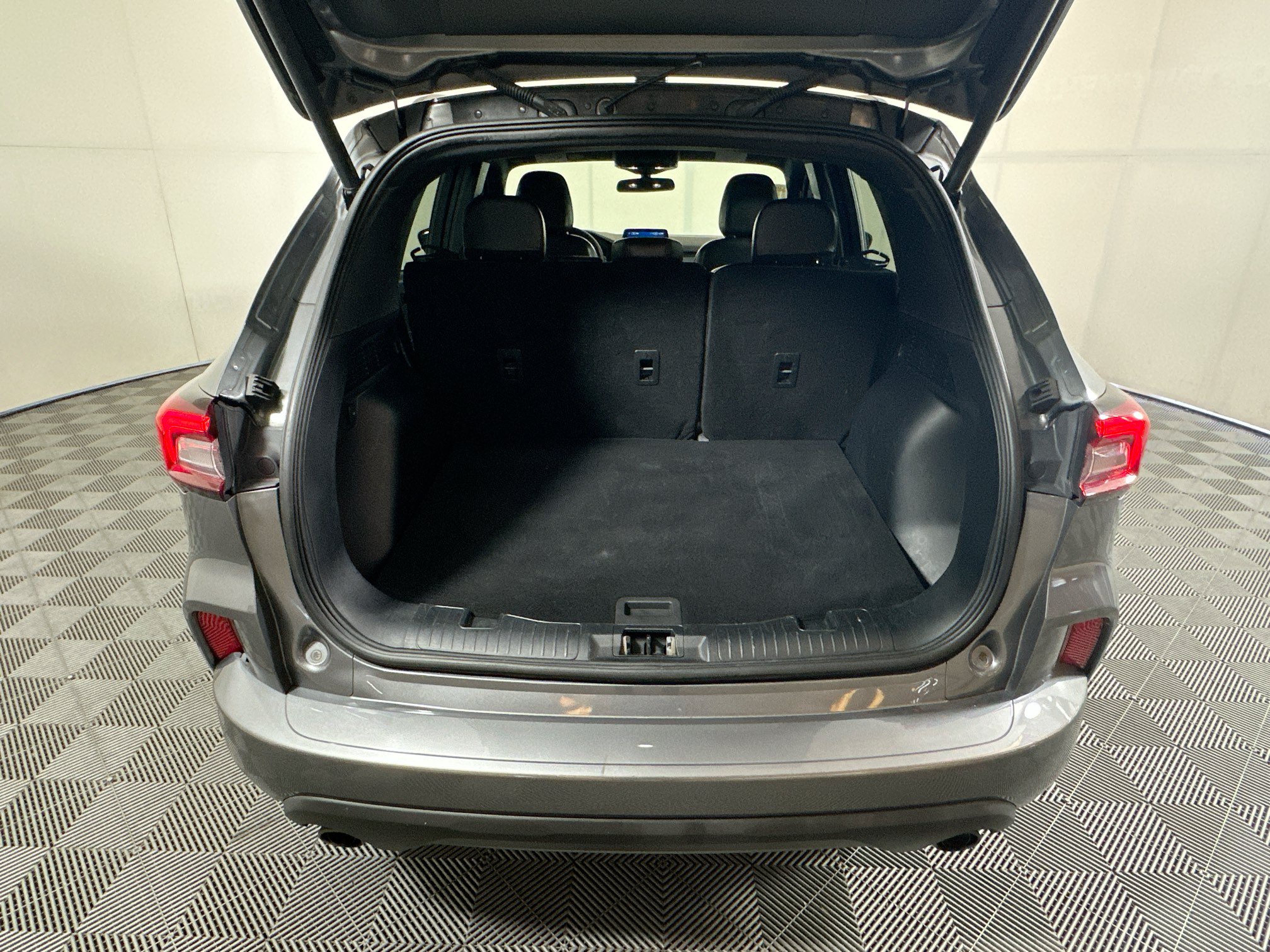Used 2024 Ford Escape ST-Line FWD image 31