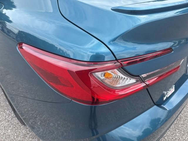 Used 2025 Toyota Camry SE FWD image 10