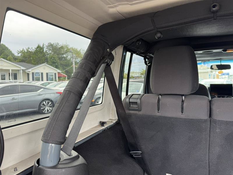 Used 2015 Jeep Wrangler Unlimited Sport w/ Quick Order Package 23S AWD/4WD image 12