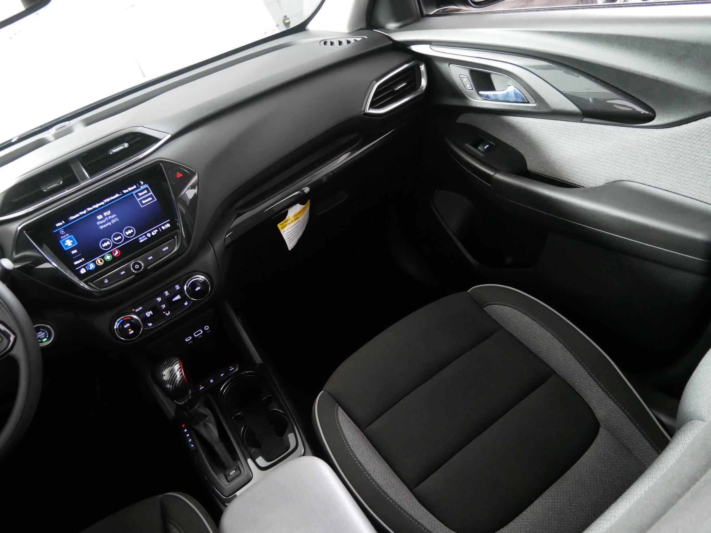 Used 2023 Chevrolet TrailBlazer LT w/ Convenience Package AWD/4WD image 11