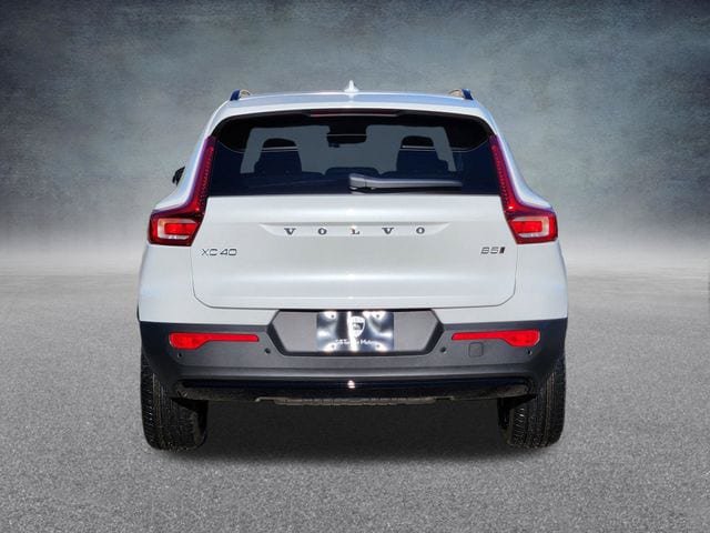 New 2026 Volvo XC40 B5 Core AWD/4WD image 6