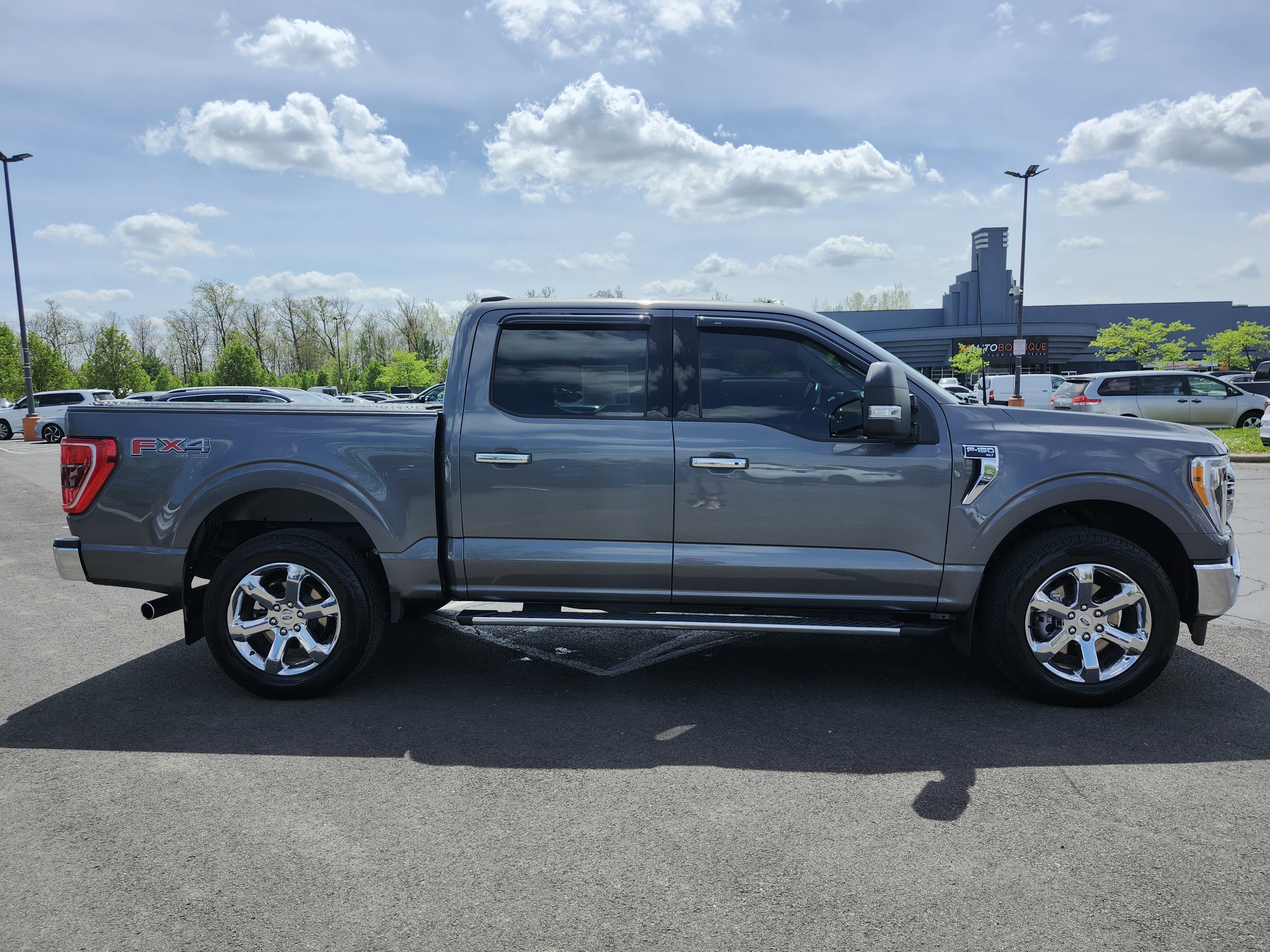 Used 2022 Ford F150 XLT w/ Equipment Group 302A High image 19