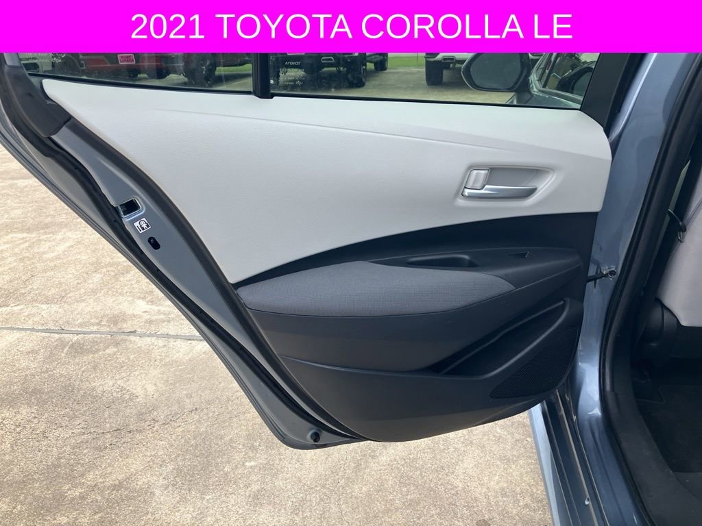 Used 2021 Toyota Corolla LE image 16