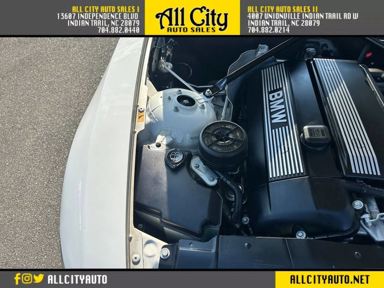 Used 2005 BMW Z4 2.5i image 32