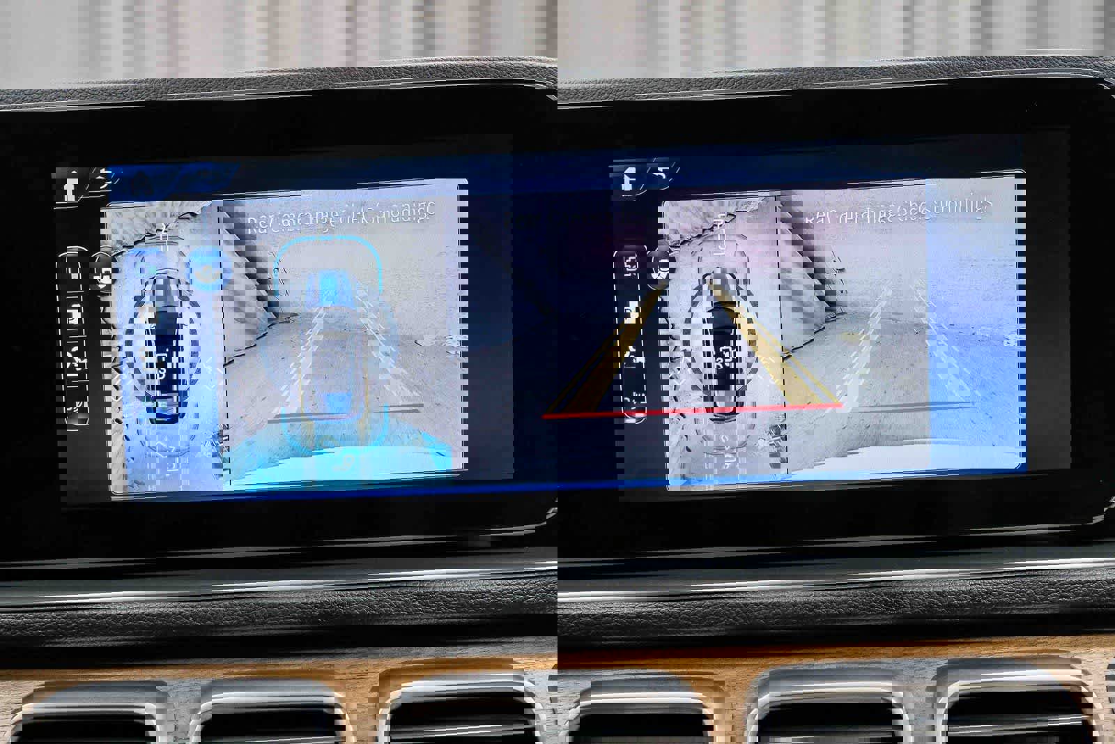 Used 2025 Mercedes-Benz GLE 450e 4MATIC image 25