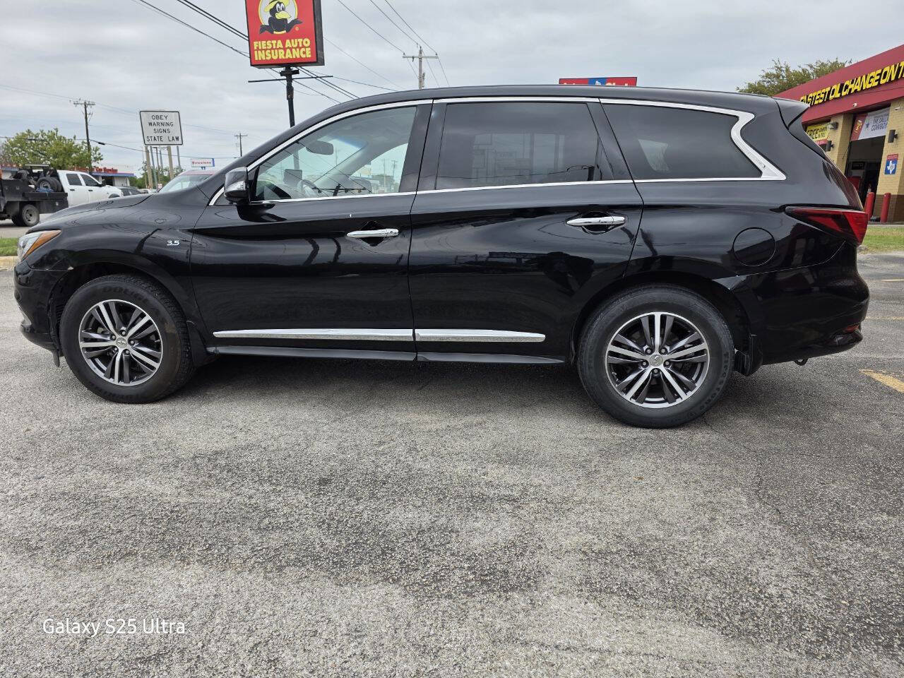 Used 2017 INFINITI QX60 FWD image 8