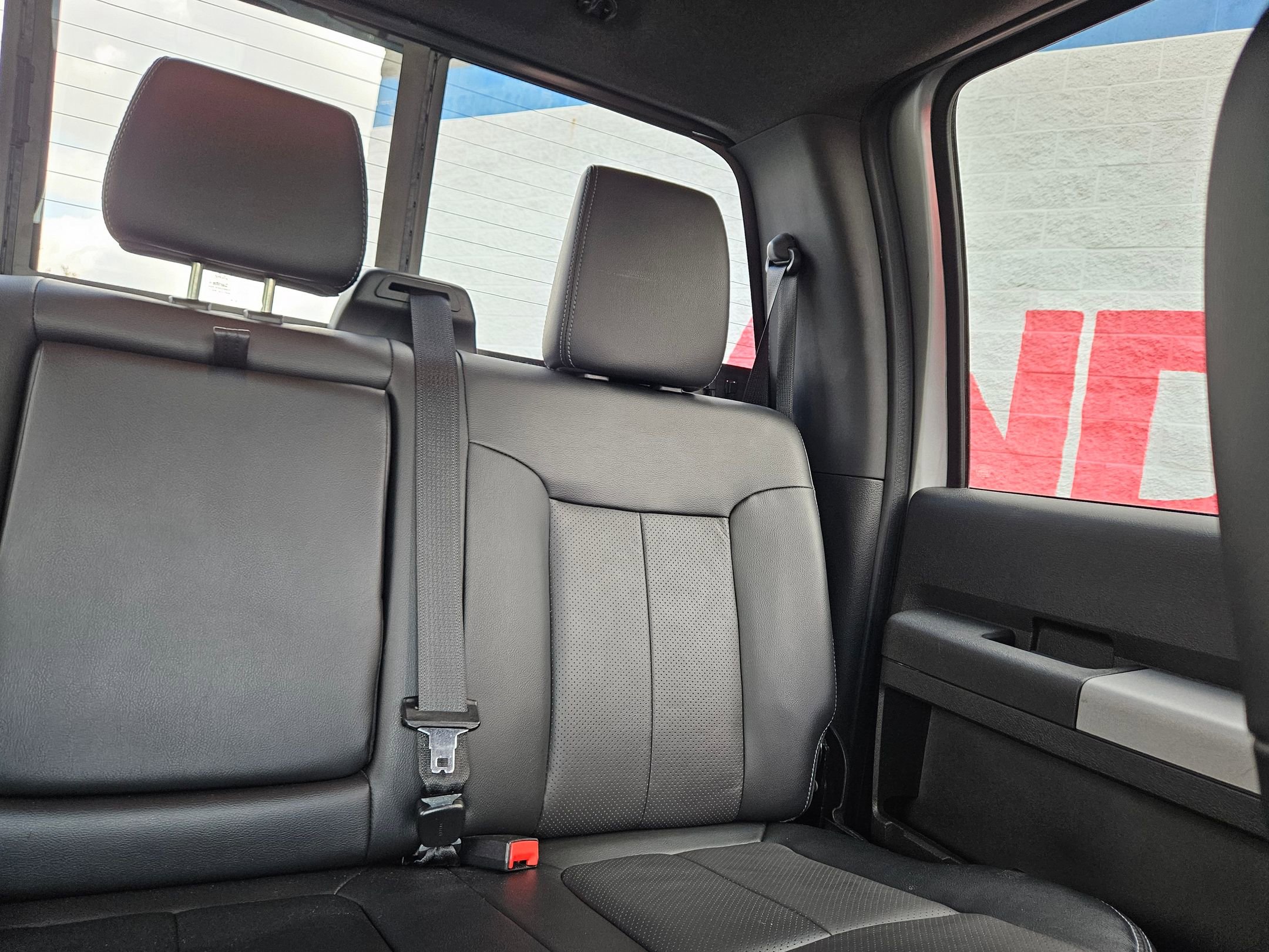 Used 2015 Ford F250 Lariat w/ Lariat Ultimate Package image 25