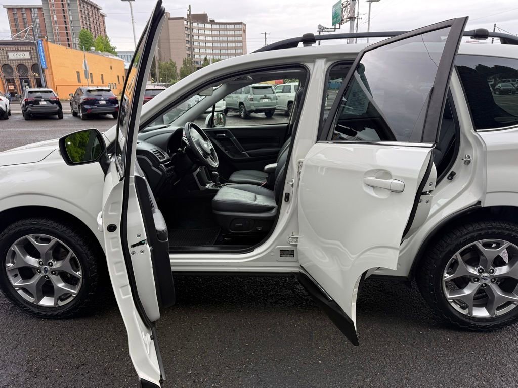Used 2018 Subaru Forester 2.5i Touring w/ Popular Package #2 AWD/4WD image 18