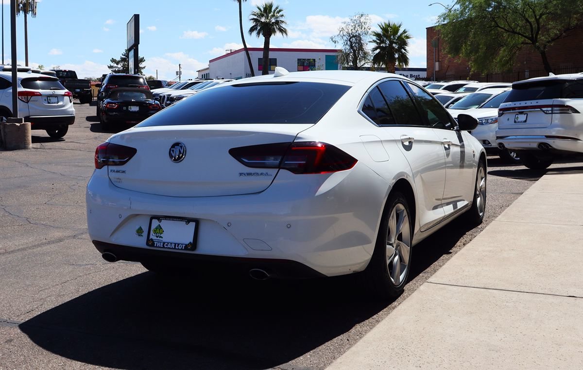 Used 2018 Buick Regal Preferred w/ Sights and Sounds Package FWD image 13