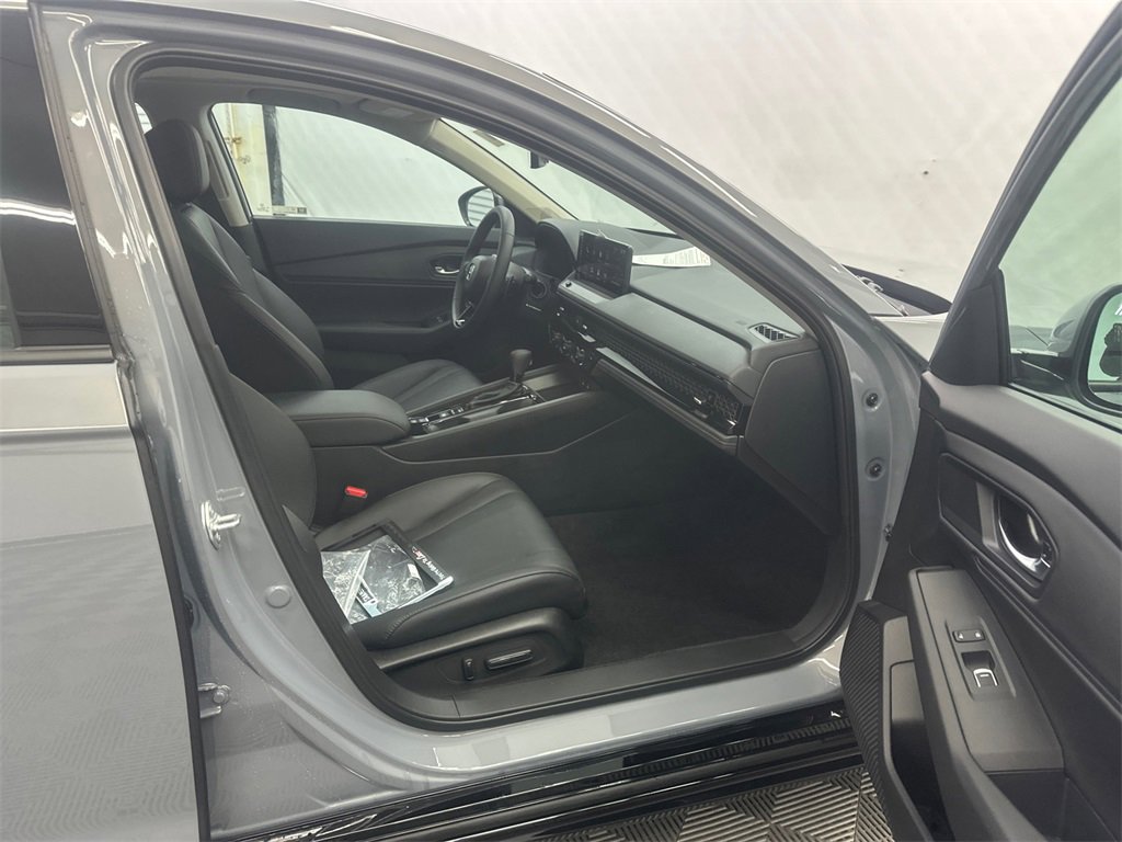 Used 2025 Honda Accord EX-L image 14
