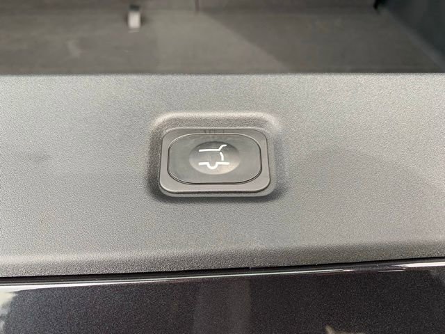 New 2026 Lincoln Navigator L Reserve AWD/4WD image 8