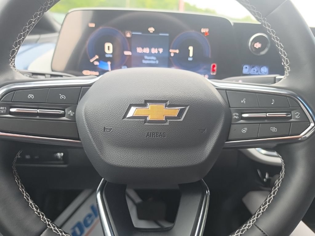 Certified 2025 Chevrolet Equinox EV LT AWD/4WD image 25