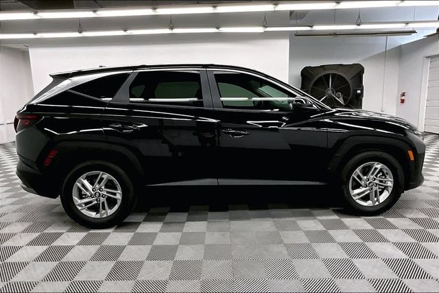Used 2025 Hyundai Tucson SE FWD image 15