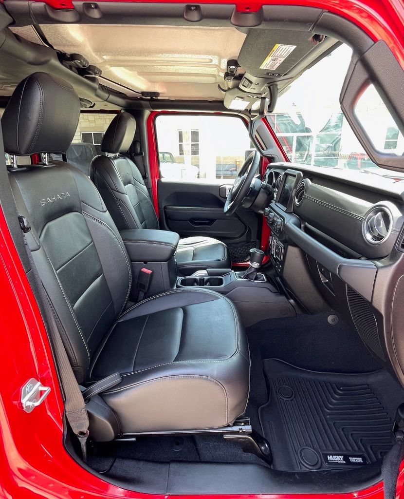 Used 2019 Jeep Wrangler Unlimited Sahara AWD/4WD image 29