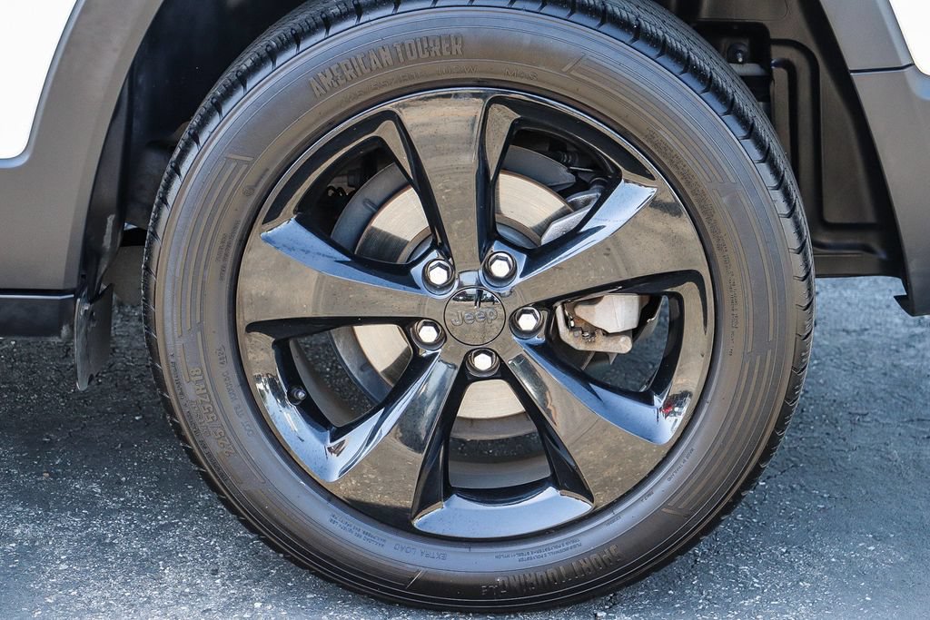 Used 2020 Jeep Cherokee Latitude Plus FWD image 14