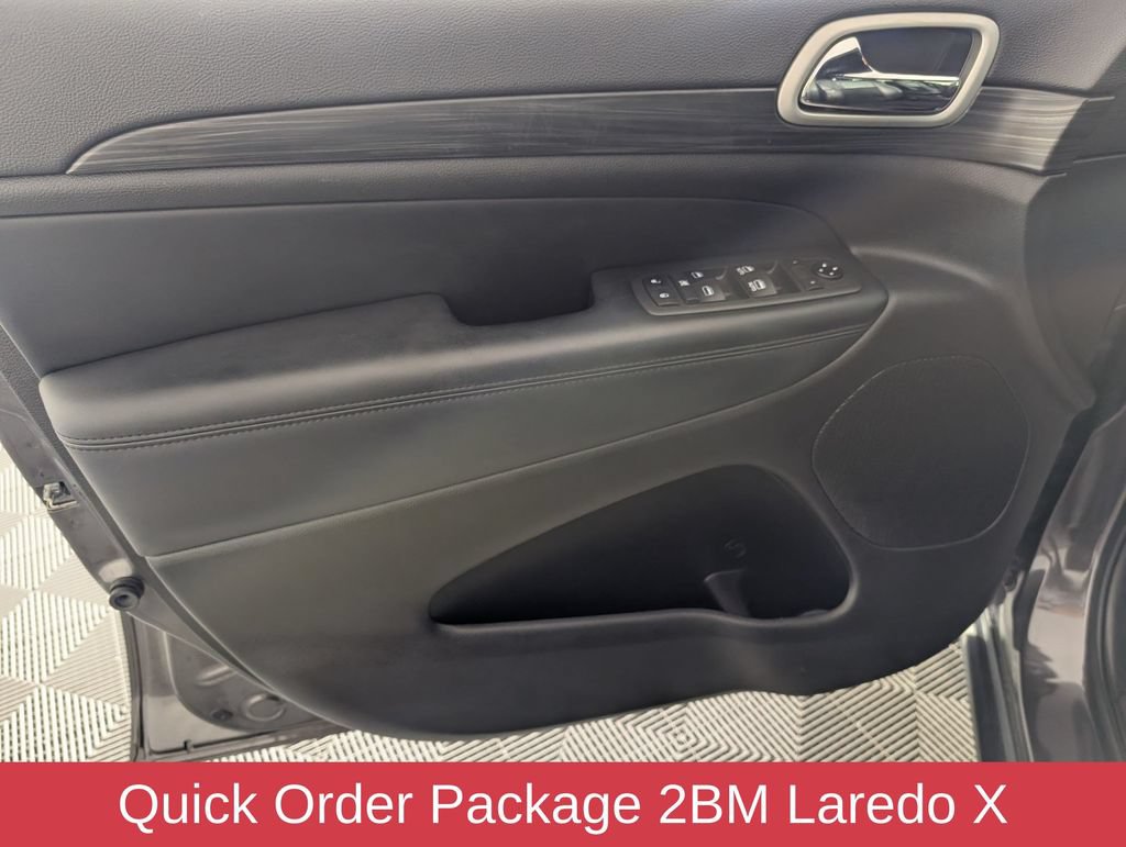 Certified 2021 Jeep Grand Cherokee Laredo X RWD image 11