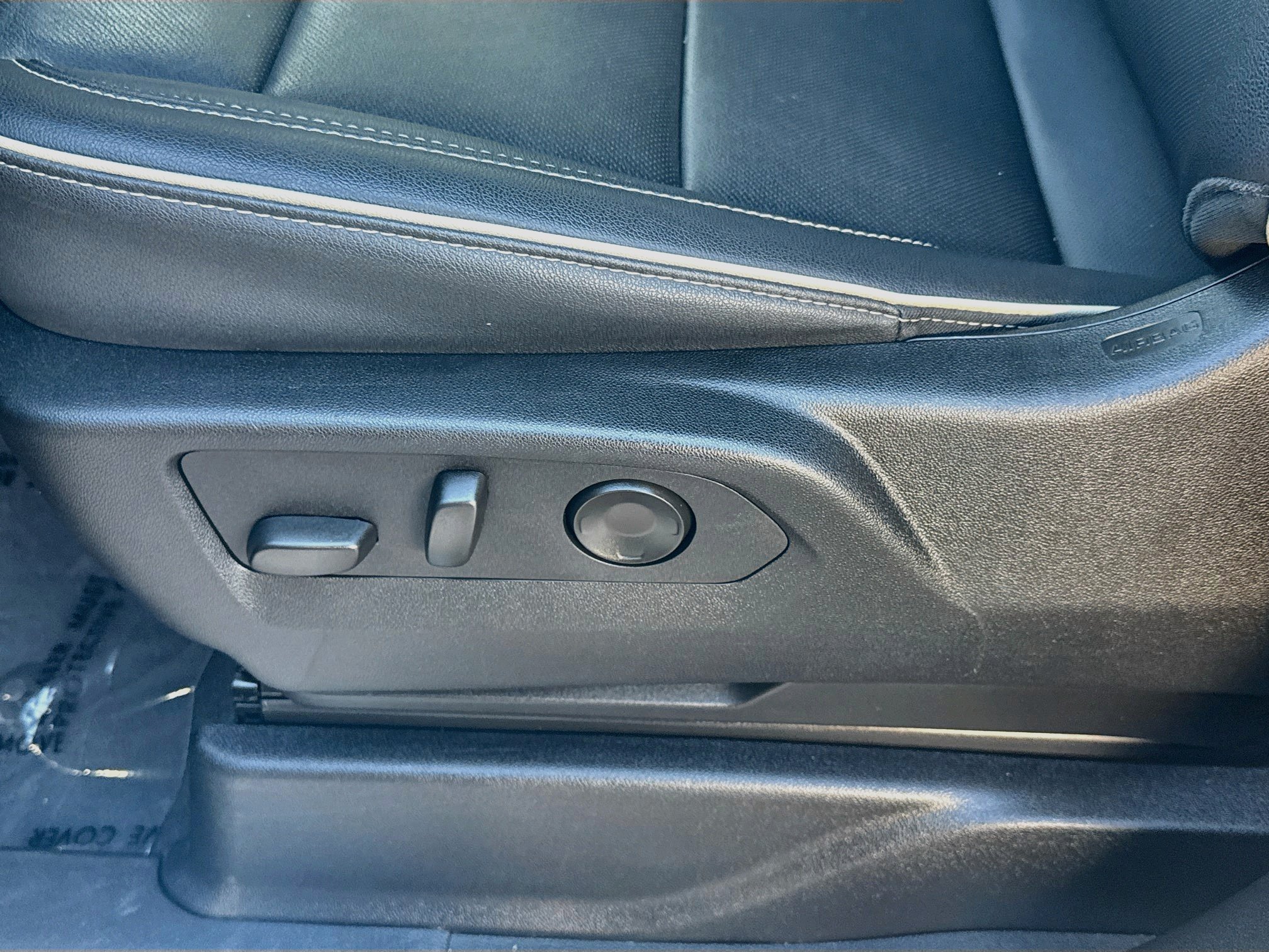 Used 2024 Chevrolet Tahoe Premier RWD image 18