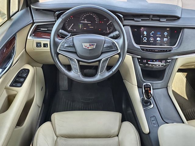Used 2017 Cadillac XT5 Luxury w/ Driver Awareness Package image 21