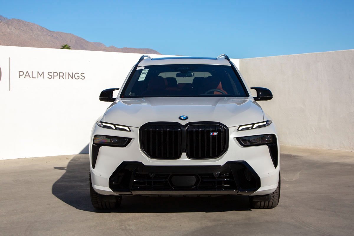 New 2026 BMW X7 M60i image 4