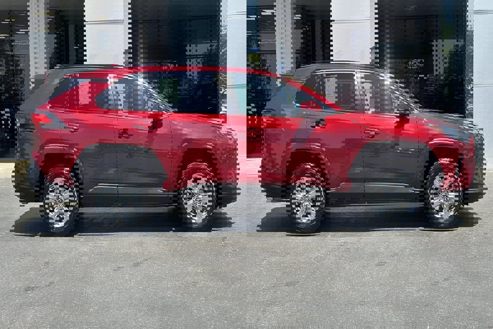 Used 2023 Toyota RAV4 XLE image 3