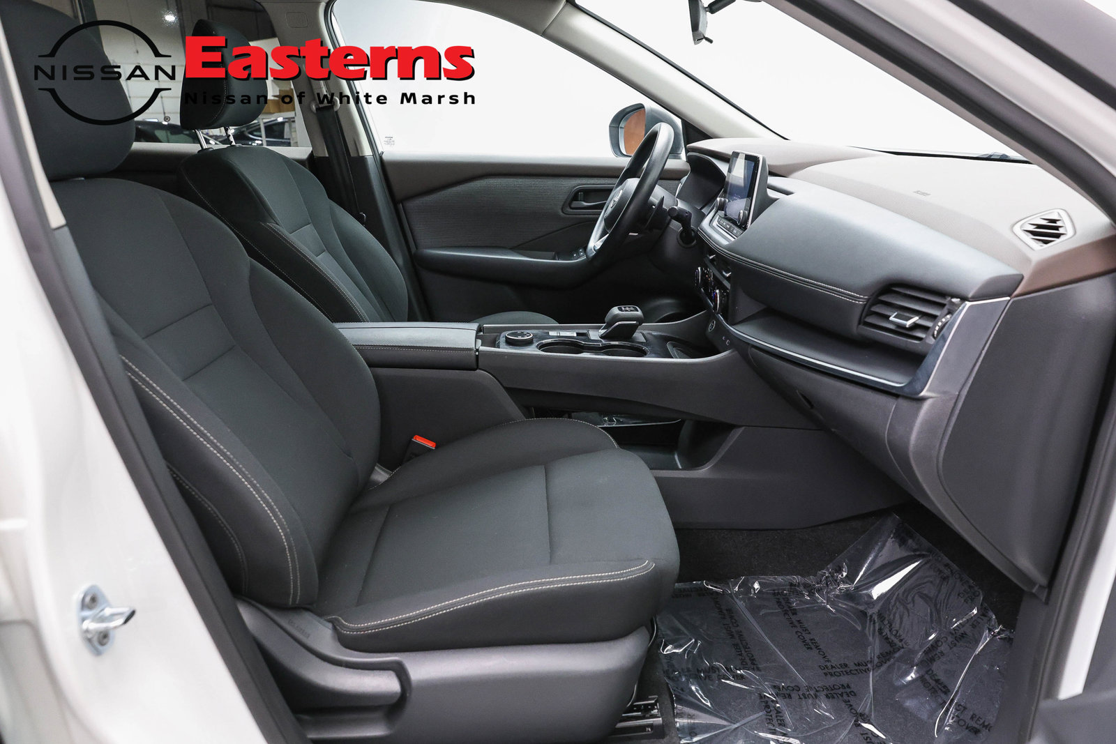 Used 2023 Nissan Rogue S AWD/4WD image 24
