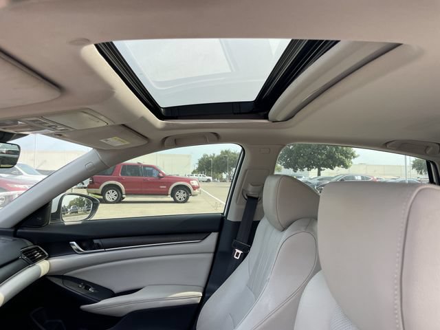 Used 2021 Honda Accord Touring image 24