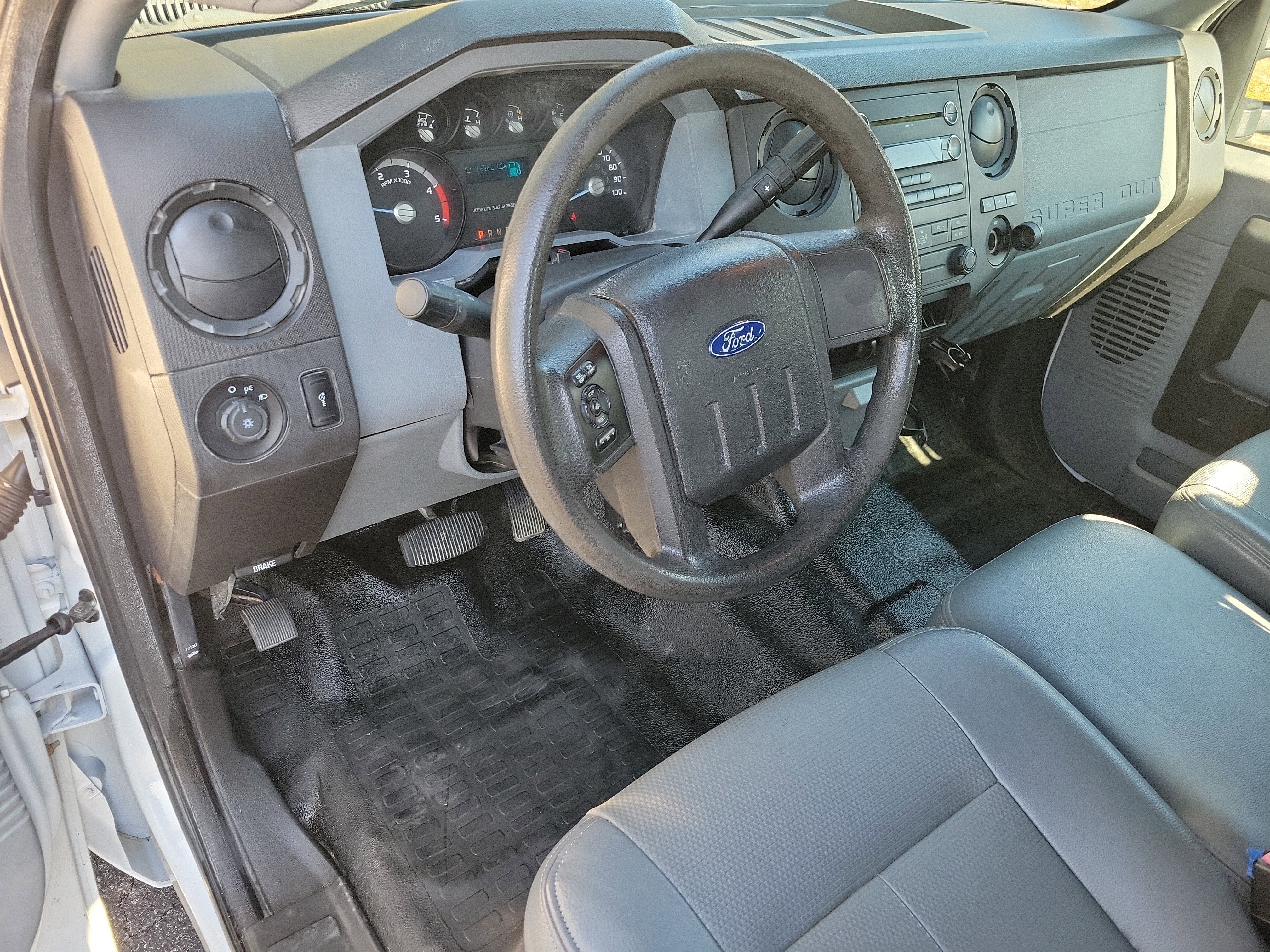 Used 2013 Ford F250 XL w/ PWR Equipment Group image 3