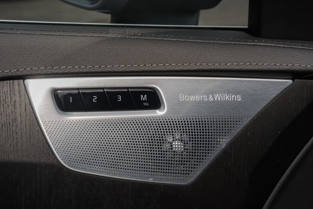 Used 2023 Volvo XC90 B6 Ultimate w/ Lounge Package image 39